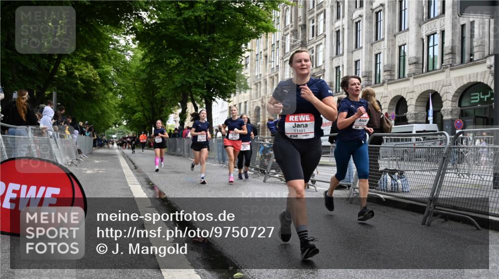 14.06.2026 - REWE Women's Run J. Mangold http://msf.ph/oto/9750727 14.06.2026 10:02:03 Ziel 10622, 10733, 10772, 10904, 10945, 10946, 11032, 11191, 11329 meine-sportfotos.de