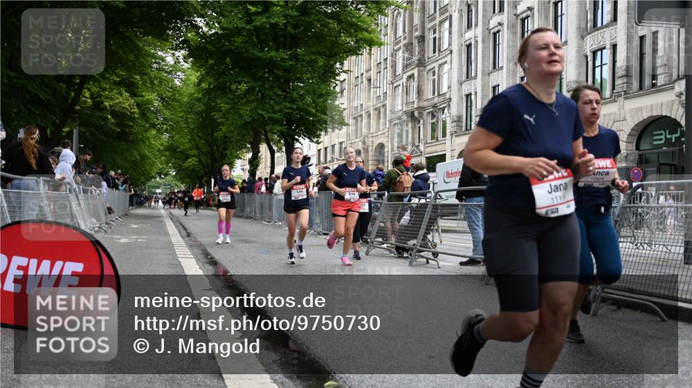 14.06.2026 - REWE Women's Run J. Mangold http://msf.ph/oto/9750730 14.06.2026 10:02:04 Ziel 10622, 10733, 10772, 10904, 10945, 10946, 11032, 11191, 11329 meine-sportfotos.de