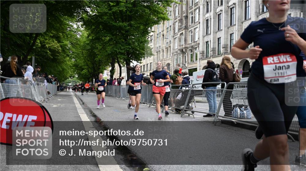 14.06.2026 - REWE Women's Run J. Mangold http://msf.ph/oto/9750731 14.06.2026 10:02:04 Ziel 10622, 10733, 10772, 10904, 10945, 10946, 11032, 11191, 11329 meine-sportfotos.de