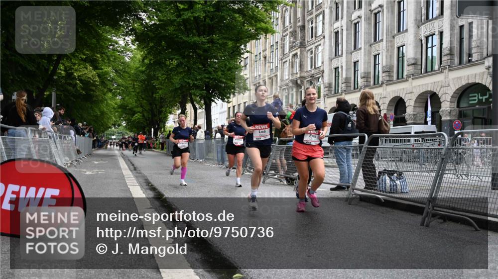 14.06.2026 - REWE Women's Run J. Mangold http://msf.ph/oto/9750736 14.06.2026 10:02:05 Ziel 10622, 10733, 10772, 10904, 10945, 10946, 11032, 11191, 11329 meine-sportfotos.de