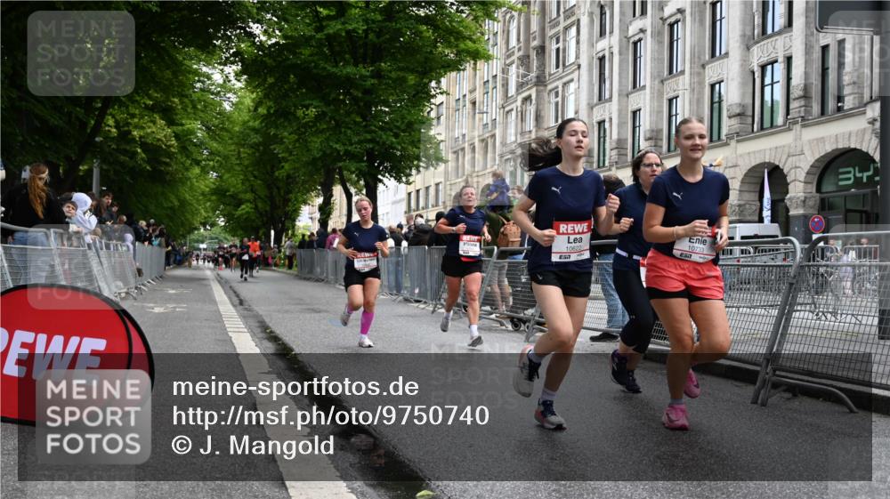 14.06.2026 - REWE Women's Run J. Mangold http://msf.ph/oto/9750740 14.06.2026 10:02:05 Ziel 10622, 10733, 10772, 10904, 10945, 10946, 11032, 11191, 11329 meine-sportfotos.de