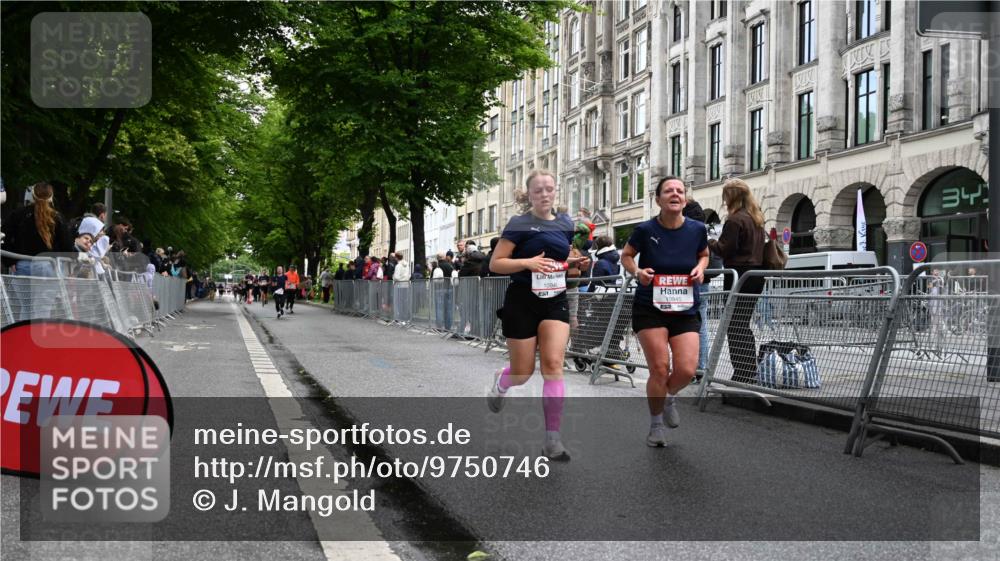 14.06.2026 - REWE Women's Run J. Mangold http://msf.ph/oto/9750746 14.06.2026 10:02:07 Ziel 10622, 10733, 10772, 10904, 10945, 10946, 11191 meine-sportfotos.de