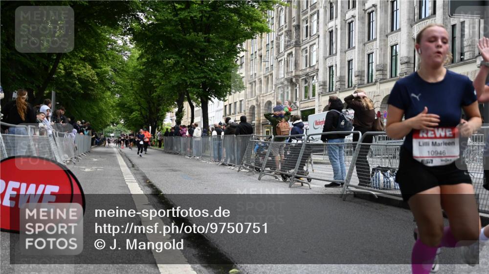 14.06.2026 - REWE Women's Run J. Mangold http://msf.ph/oto/9750751 14.06.2026 10:02:08 Ziel 10622, 10733, 10772, 10904, 10945, 10946, 11191 meine-sportfotos.de
