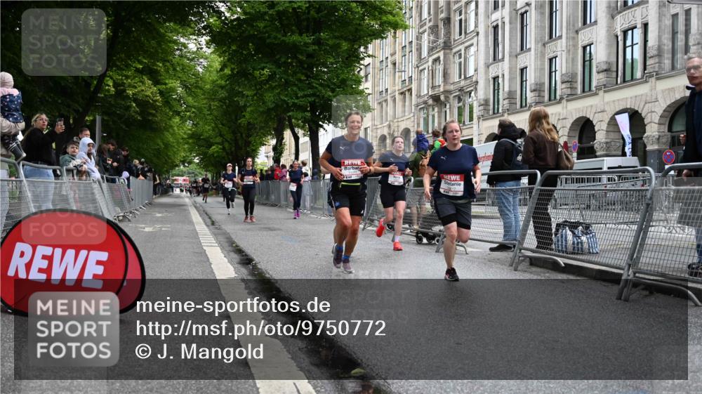 14.06.2026 - REWE Women's Run J. Mangold http://msf.ph/oto/9750772 14.06.2026 10:02:22 Ziel 10617, 10639, 10780, 10932, 11102, 11201, 11448, 11469 meine-sportfotos.de