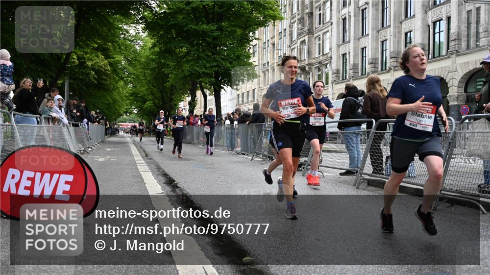 14.06.2026 - REWE Women's Run J. Mangold http://msf.ph/oto/9750777 14.06.2026 10:02:23 Ziel 10181, 10617, 10639, 10780, 10932, 11102, 11110, 11201, 11448, 11469 meine-sportfotos.de