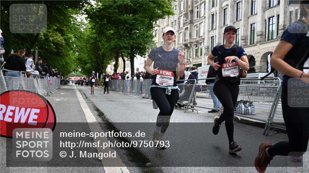 14.06.2026 - REWE Women's Run J. Mangold http://msf.ph/oto/9750793 14.06.2026 10:02:29 Ziel 10181, 10639, 11110, 11448, 11469 meine-sportfotos.de