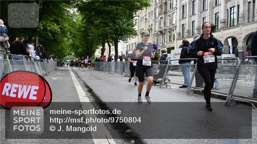 14.06.2026 - REWE Women's Run J. Mangold http://msf.ph/oto/9750804 14.06.2026 10:02:36 Ziel 10170, 10631, 10753 meine-sportfotos.de