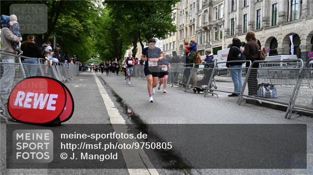 14.06.2026 - REWE Women's Run J. Mangold http://msf.ph/oto/9750805 14.06.2026 10:02:45 Ziel 10224, 11350, 11523 meine-sportfotos.de