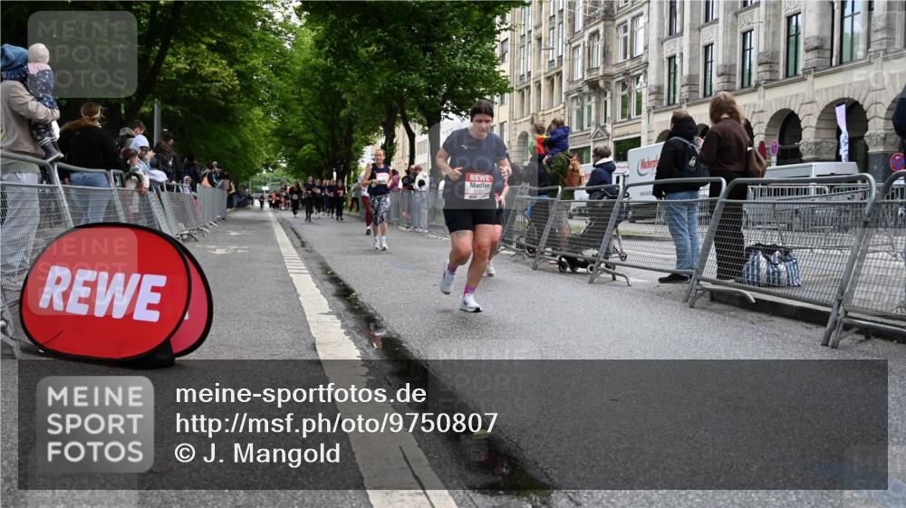 14.06.2026 - REWE Women's Run J. Mangold http://msf.ph/oto/9750807 14.06.2026 10:02:45 Ziel 10224, 11350, 11523 meine-sportfotos.de