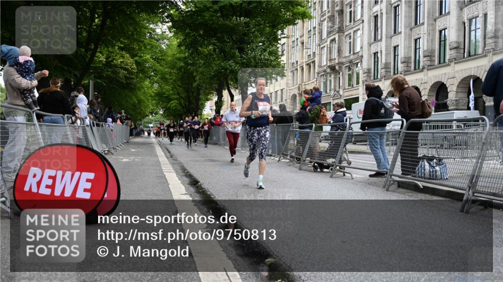 14.06.2026 - REWE Women's Run J. Mangold http://msf.ph/oto/9750813 14.06.2026 10:02:48 Ziel 10224, 11350, 11444, 11523 meine-sportfotos.de
