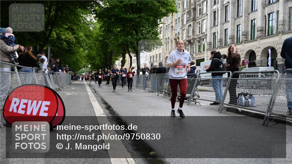 14.06.2026 - REWE Women's Run J. Mangold http://msf.ph/oto/9750830 14.06.2026 10:02:51 Ziel 10028, 10029, 10224, 10510, 11444, 11523 meine-sportfotos.de