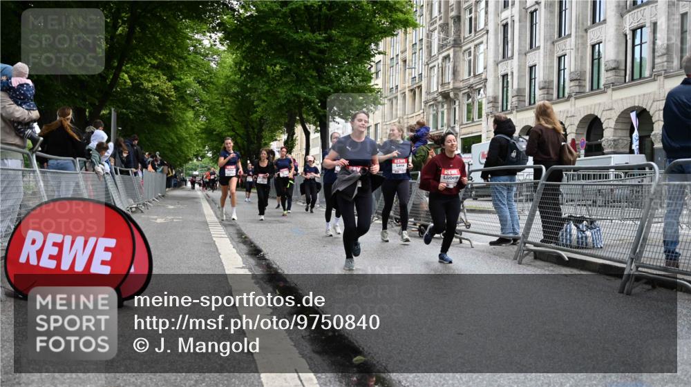 14.06.2026 - REWE Women's Run J. Mangold http://msf.ph/oto/9750840 14.06.2026 10:02:55 Ziel 10028, 10029, 10510, 10527, 10670, 10785, 11208, 11444 meine-sportfotos.de