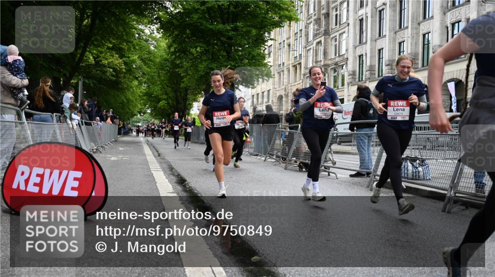 14.06.2026 - REWE Women's Run J. Mangold http://msf.ph/oto/9750849 14.06.2026 10:02:57 Ziel 10026, 10028, 10029, 10421, 10510, 10527, 10652, 10670, 10785, 11208 meine-sportfotos.de