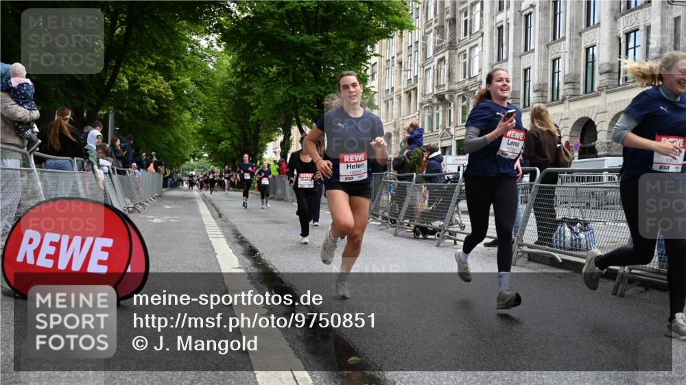 14.06.2026 - REWE Women's Run J. Mangold http://msf.ph/oto/9750851 14.06.2026 10:02:58 Ziel 10026, 10028, 10029, 10323, 10421, 10510, 10527, 10652, 10670, 10785, 11208, 11366 meine-sportfotos.de