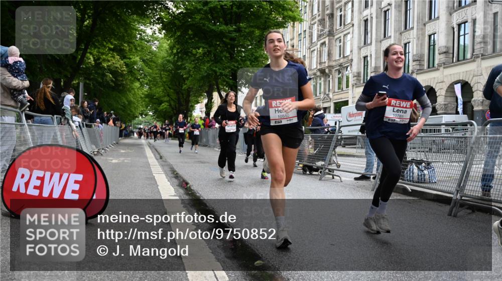 14.06.2026 - REWE Women's Run J. Mangold http://msf.ph/oto/9750852 14.06.2026 10:02:58 Ziel 10026, 10028, 10029, 10323, 10421, 10510, 10527, 10652, 10670, 10785, 11208, 11366 meine-sportfotos.de
