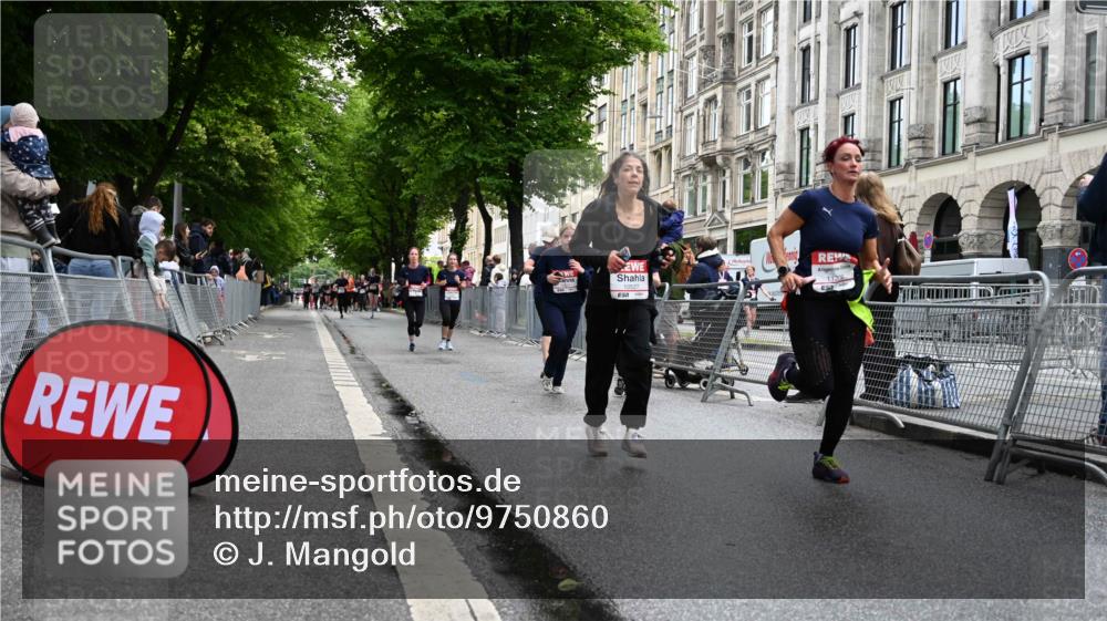 14.06.2026 - REWE Women's Run J. Mangold http://msf.ph/oto/9750860 14.06.2026 10:02:59 Ziel 10026, 10028, 10029, 10323, 10421, 10510, 10527, 10652, 10670, 10785, 11208, 11366 meine-sportfotos.de
