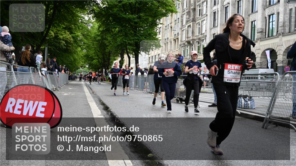 14.06.2026 - REWE Women's Run J. Mangold http://msf.ph/oto/9750865 14.06.2026 10:03:00 Ziel 10026, 10028, 10029, 10323, 10421, 10510, 10527, 10652, 10670, 10785, 11208, 11366 meine-sportfotos.de