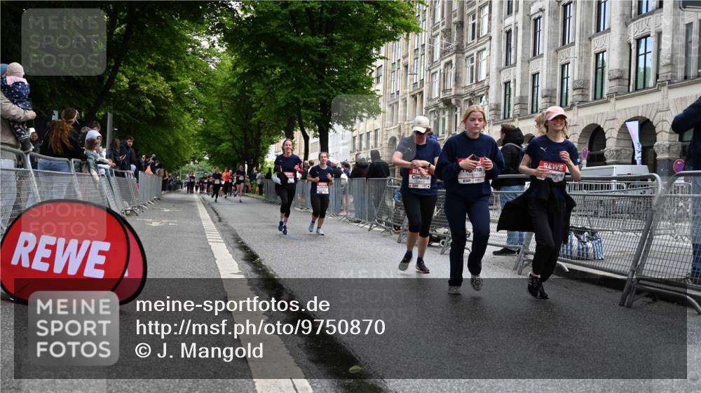 14.06.2026 - REWE Women's Run J. Mangold http://msf.ph/oto/9750870 14.06.2026 10:03:01 Ziel 10026, 10028, 10323, 10421, 10510, 10527, 10652, 10670, 10785, 11208, 11366 meine-sportfotos.de