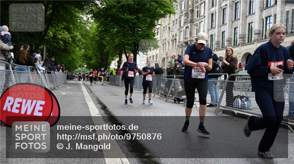 14.06.2026 - REWE Women's Run J. Mangold http://msf.ph/oto/9750876 14.06.2026 10:03:02 Ziel 10026, 10323, 10421, 10527, 10652, 10670, 10785, 11208, 11366 meine-sportfotos.de