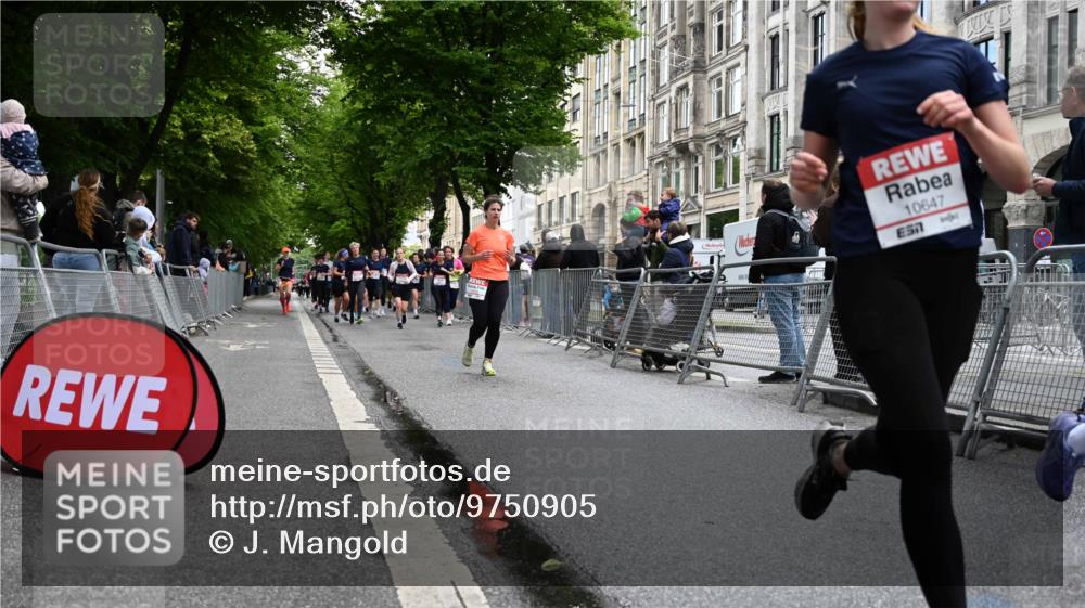 14.06.2026 - REWE Women's Run J. Mangold http://msf.ph/oto/9750905 14.06.2026 10:03:12 Ziel 10032, 10549, 10647 meine-sportfotos.de