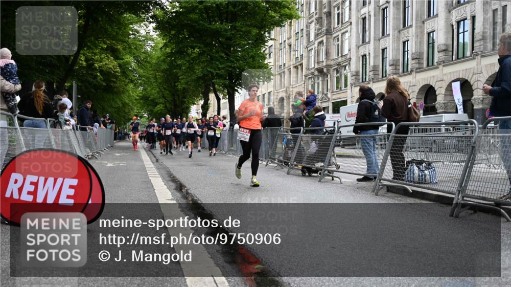 14.06.2026 - REWE Women's Run J. Mangold http://msf.ph/oto/9750906 14.06.2026 10:03:12 Ziel 10032, 10549, 10647 meine-sportfotos.de