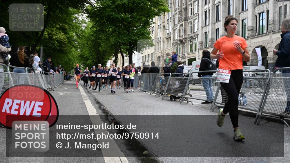 14.06.2026 - REWE Women's Run J. Mangold http://msf.ph/oto/9750914 14.06.2026 10:03:14 Ziel 10032, 10268, 10483, 10549, 10647, 10938, 10953, 10983 meine-sportfotos.de