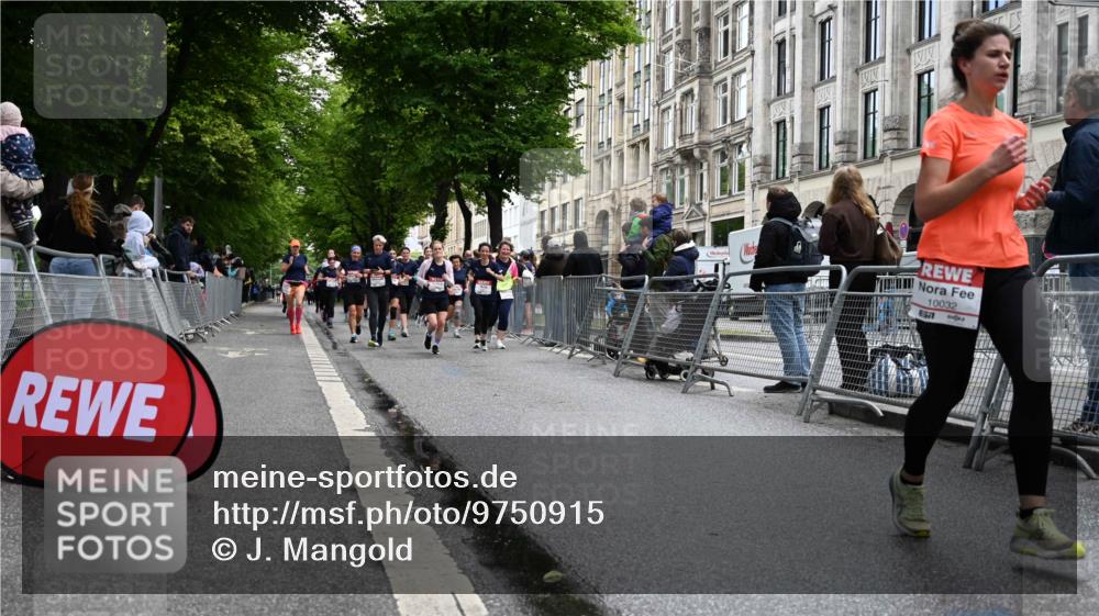 14.06.2026 - REWE Women's Run J. Mangold http://msf.ph/oto/9750915 14.06.2026 10:03:14 Ziel 10032, 10268, 10483, 10549, 10647, 10938, 10953, 10983 meine-sportfotos.de