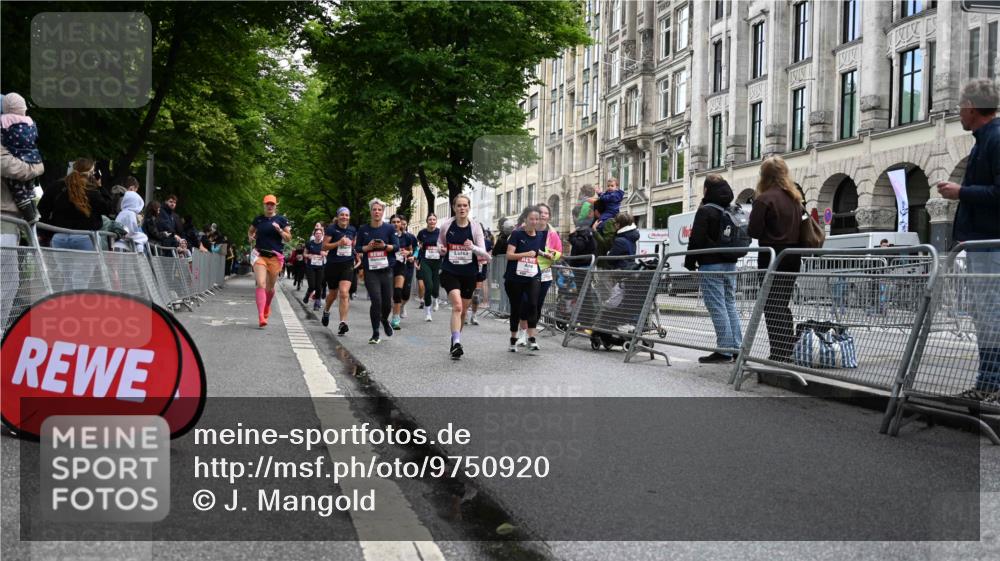 14.06.2026 - REWE Women's Run J. Mangold http://msf.ph/oto/9750920 14.06.2026 10:03:16 Ziel 10032, 10268, 10483, 10528, 10529, 10938, 10953, 10983, 11158, 11243, 11397 meine-sportfotos.de