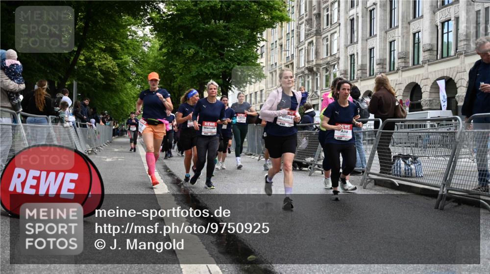 14.06.2026 - REWE Women's Run J. Mangold http://msf.ph/oto/9750925 14.06.2026 10:03:18 Ziel 10032, 10268, 10375, 10483, 10528, 10529, 10724, 10750, 10898, 10938, 10953, 10983, 11158, 11243, 11288, 11377, 11397, 11531 meine-sportfotos.de