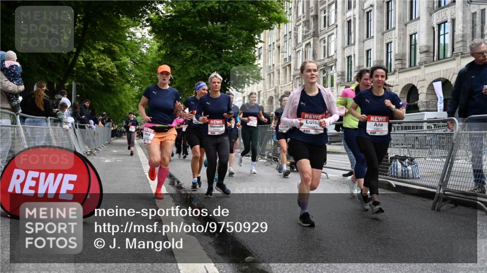 14.06.2026 - REWE Women's Run J. Mangold http://msf.ph/oto/9750929 14.06.2026 10:03:19 Ziel 10268, 10375, 10483, 10528, 10529, 10724, 10750, 10898, 10931, 10938, 10953, 10983, 11115, 11158, 11243, 11288, 11310, 11377, 11397, 11531 meine-sportfotos.de