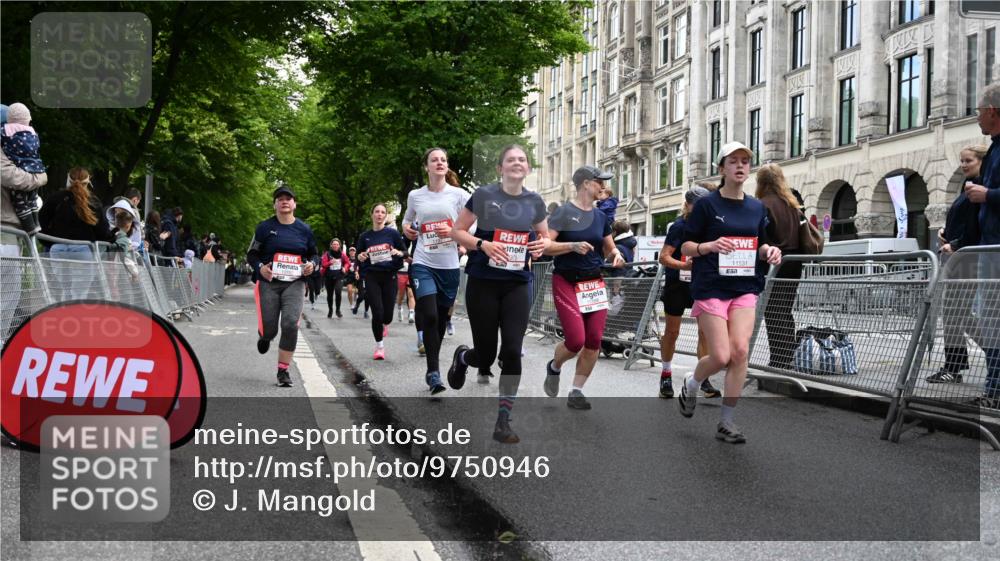 14.06.2026 - REWE Women's Run J. Mangold http://msf.ph/oto/9750946 14.06.2026 10:03:22 Ziel 10268, 10375, 10483, 10528, 10529, 10683, 10724, 10750, 10898, 10931, 10938, 10953, 10983, 11115, 11158, 11243, 11254, 11288, 11310, 11377, 11397, 11531 meine-sportfotos.de