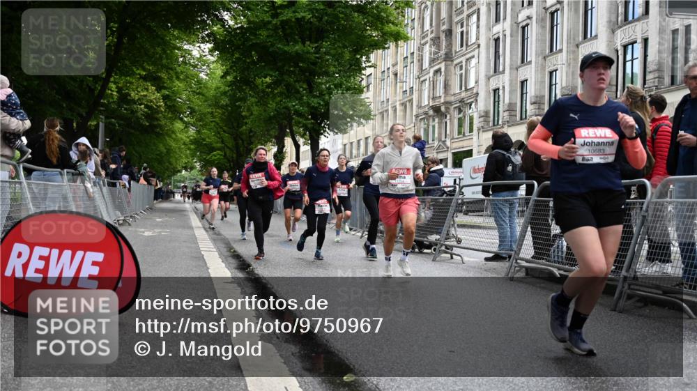 14.06.2026 - REWE Women's Run J. Mangold http://msf.ph/oto/9750967 14.06.2026 10:03:26 Ziel 10017, 10375, 10441, 10551, 10683, 10724, 10750, 10798, 10898, 10931, 11006, 11115, 11243, 11254, 11288, 11310, 11377, 11397, 11402, 11442, 11531 meine-sportfotos.de