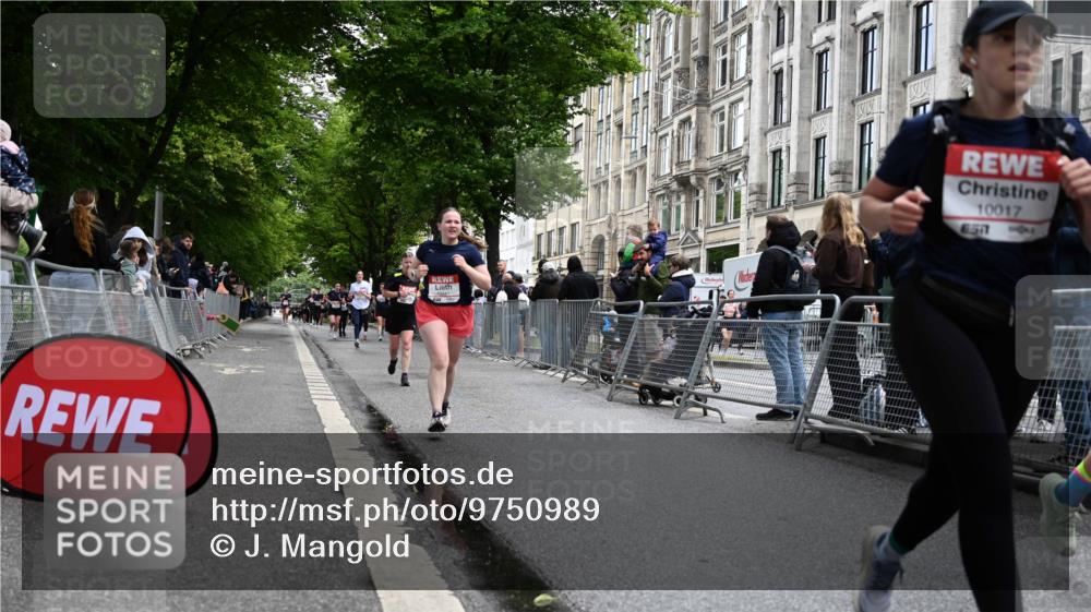 14.06.2026 - REWE Women's Run J. Mangold http://msf.ph/oto/9750989 14.06.2026 10:03:30 Ziel 10017, 10441, 10551, 10683, 10798, 10996, 11006, 11254, 11402, 11442 meine-sportfotos.de