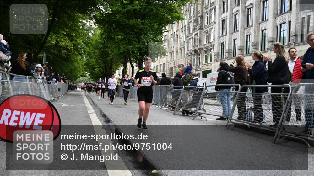 14.06.2026 - REWE Women's Run J. Mangold http://msf.ph/oto/9751004 14.06.2026 10:03:33 Ziel 10011, 10013, 10017, 10441, 10551, 10798, 10996, 11006, 11402, 11442 meine-sportfotos.de