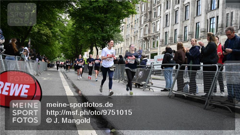 14.06.2026 - REWE Women's Run J. Mangold http://msf.ph/oto/9751015 14.06.2026 10:03:36 Ziel 10011, 10013, 10368, 10441, 10603, 10996, 11080 meine-sportfotos.de