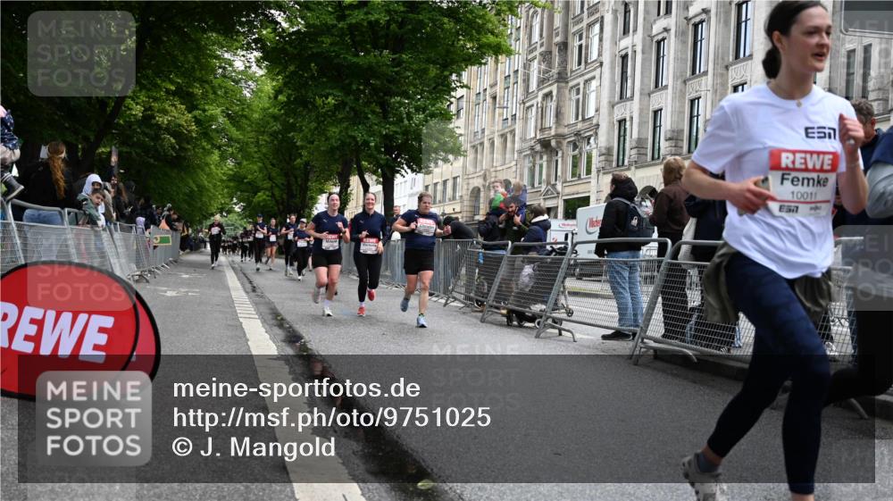 14.06.2026 - REWE Women's Run J. Mangold http://msf.ph/oto/9751025 14.06.2026 10:03:38 Ziel 10011, 10013, 10368, 10415, 10603, 10996, 11080 meine-sportfotos.de