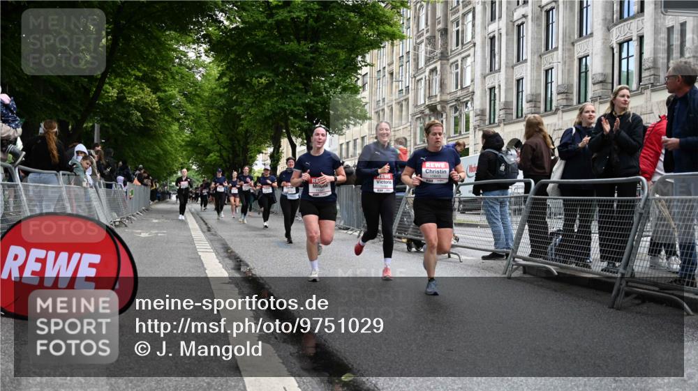 14.06.2026 - REWE Women's Run J. Mangold http://msf.ph/oto/9751029 14.06.2026 10:03:40 Ziel 10011, 10013, 10227, 10368, 10415, 10476, 10603, 10900, 11080 meine-sportfotos.de