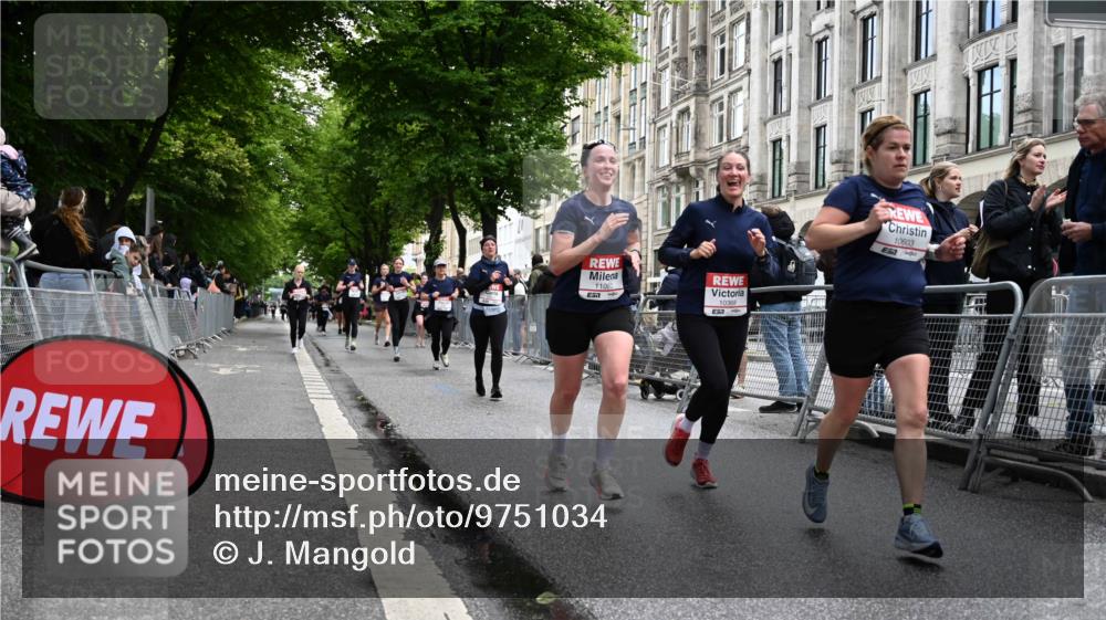 14.06.2026 - REWE Women's Run J. Mangold http://msf.ph/oto/9751034 14.06.2026 10:03:41 Ziel 10011, 10013, 10227, 10368, 10415, 10476, 10603, 10900, 11080 meine-sportfotos.de