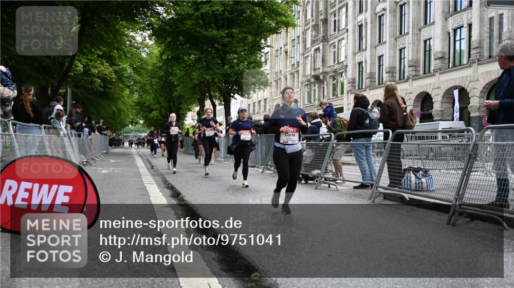 14.06.2026 - REWE Women's Run J. Mangold http://msf.ph/oto/9751041 14.06.2026 10:03:43 Ziel 10227, 10276, 10301, 10368, 10415, 10448, 10476, 10603, 10900, 11080, 11333 meine-sportfotos.de