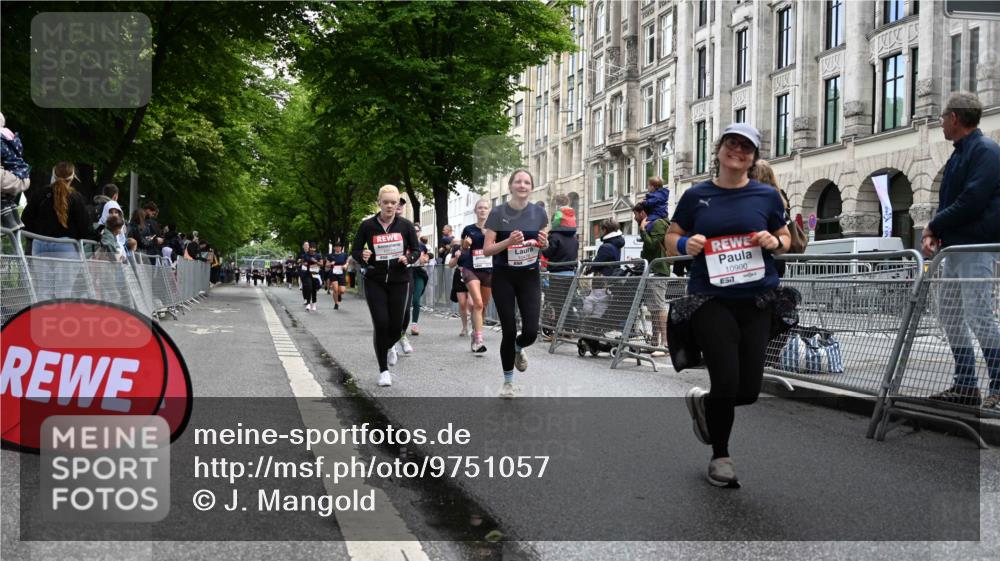 14.06.2026 - REWE Women's Run J. Mangold http://msf.ph/oto/9751057 14.06.2026 10:03:45 Ziel 10227, 10276, 10301, 10368, 10415, 10448, 10476, 10603, 10900, 11080, 11333 meine-sportfotos.de