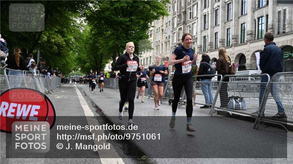 14.06.2026 - REWE Women's Run J. Mangold http://msf.ph/oto/9751061 14.06.2026 10:03:46 Ziel 10227, 10276, 10301, 10415, 10448, 10476, 10900, 11333 meine-sportfotos.de