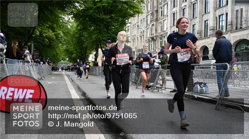 14.06.2026 - REWE Women's Run J. Mangold http://msf.ph/oto/9751065 14.06.2026 10:03:46 Ziel 10227, 10276, 10301, 10415, 10448, 10476, 10900, 11333 meine-sportfotos.de