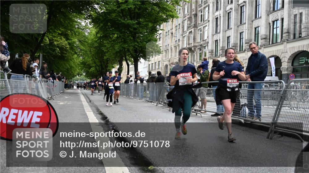 14.06.2026 - REWE Women's Run J. Mangold http://msf.ph/oto/9751078 14.06.2026 10:03:49 Ziel 10227, 10276, 10301, 10335, 10448, 10476, 10554, 10900, 11108, 11333 meine-sportfotos.de