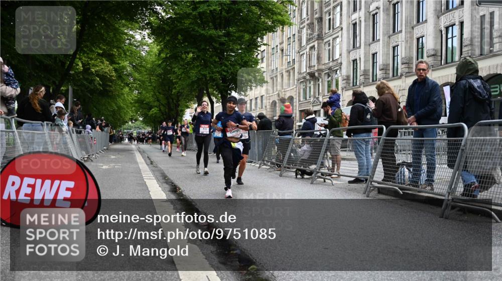 14.06.2026 - REWE Women's Run J. Mangold http://msf.ph/oto/9751085 14.06.2026 10:03:51 Ziel 10276, 10301, 10335, 10448, 10554, 11108, 11279, 11333 meine-sportfotos.de