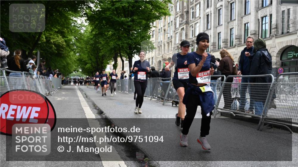 14.06.2026 - REWE Women's Run J. Mangold http://msf.ph/oto/9751094 14.06.2026 10:03:53 Ziel 10276, 10335, 10448, 10554, 10974, 11037, 11108, 11279 meine-sportfotos.de