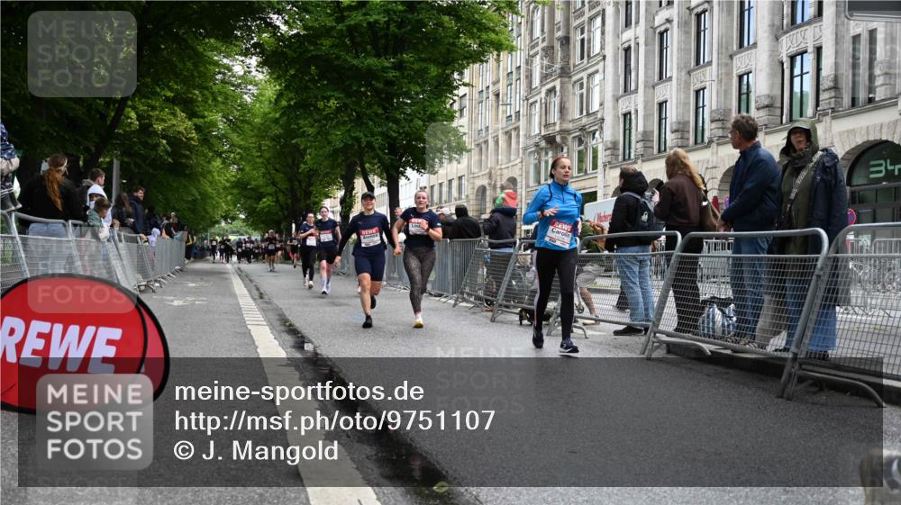 14.06.2026 - REWE Women's Run J. Mangold http://msf.ph/oto/9751107 14.06.2026 10:03:56 Ziel 10335, 10544, 10554, 10974, 11037, 11108, 11279, 11338, 11534 meine-sportfotos.de