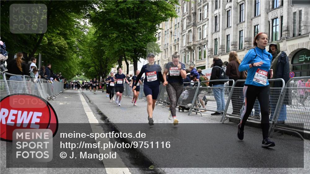 14.06.2026 - REWE Women's Run J. Mangold http://msf.ph/oto/9751116 14.06.2026 10:03:57 Ziel 10335, 10544, 10554, 10974, 11037, 11108, 11279, 11338, 11534 meine-sportfotos.de