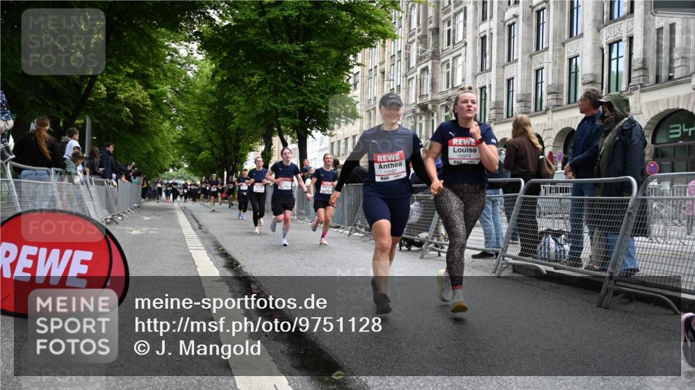 14.06.2026 - REWE Women's Run J. Mangold http://msf.ph/oto/9751128 14.06.2026 10:03:58 Ziel 10544, 10554, 10974, 11037, 11108, 11279, 11338, 11534 meine-sportfotos.de