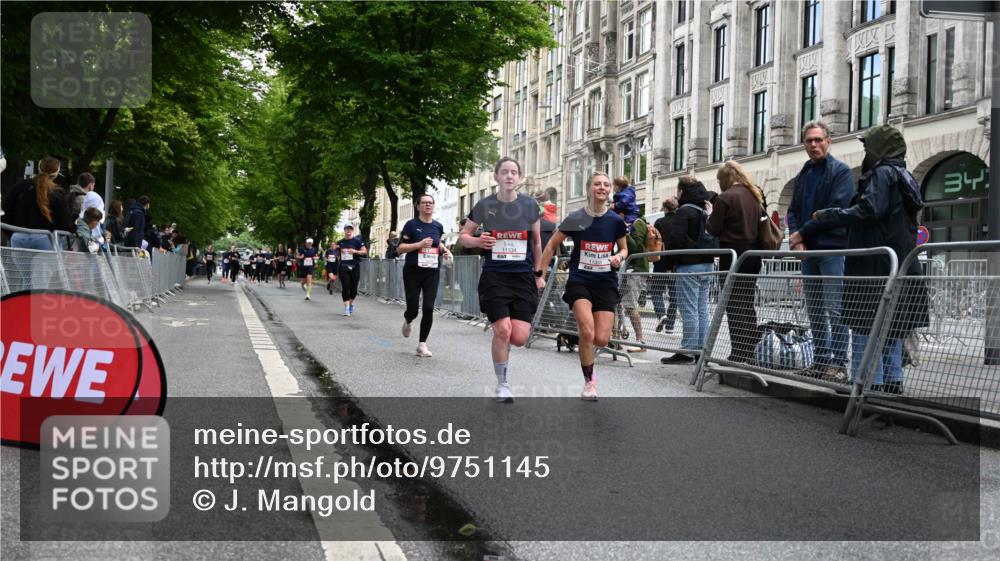 14.06.2026 - REWE Women's Run J. Mangold http://msf.ph/oto/9751145 14.06.2026 10:03:59 Ziel 10544, 10974, 11037, 11108, 11279, 11338, 11534 meine-sportfotos.de
