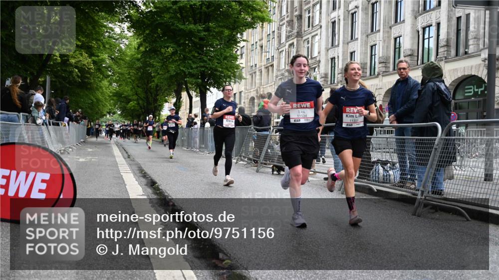 14.06.2026 - REWE Women's Run J. Mangold http://msf.ph/oto/9751156 14.06.2026 10:04:00 Ziel 10544, 10660, 10974, 11037, 11279, 11338, 11534 meine-sportfotos.de